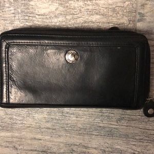 PERLINA Leather Wallet